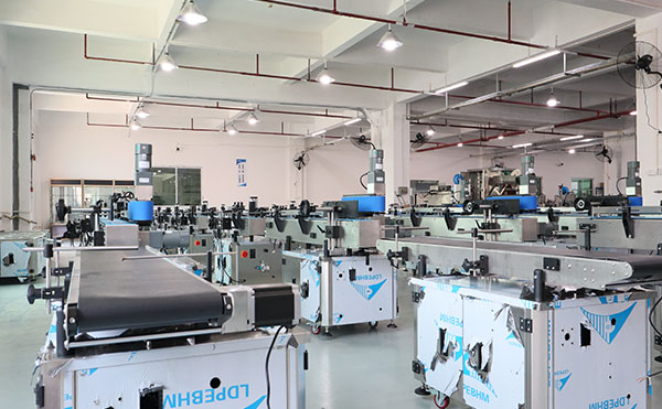 全自动分页平面贴标机,分页平面贴标机,全自动贴标机