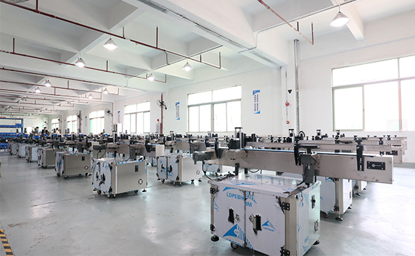 全自动高速分卡贴标机,高速分卡贴标机,全自动贴标机