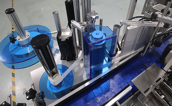 多头标贴标机,贴标机,全自动贴标机