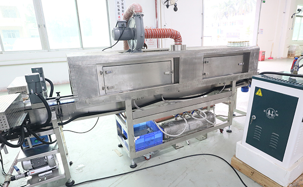 饮料瓶套标机,套标机,全自动套标机