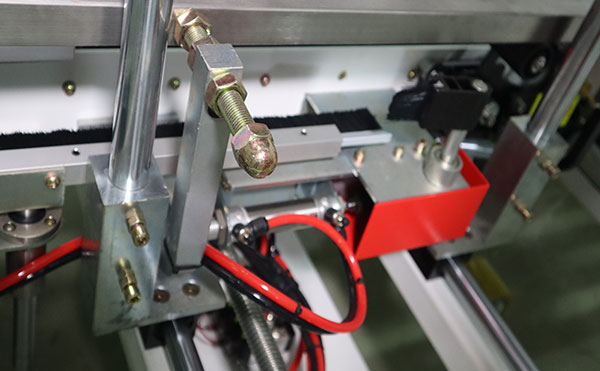 纸箱封箱机,封箱机,封箱包装机生产厂家