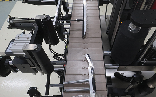 全自动转角贴标机,自动转角贴标机,转角贴标机