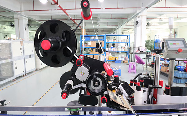 全自动面单贴标机,面单贴标机设备,贴标机厂家,佼佼者